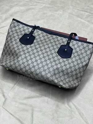 Gucci GG Supreme Canvas Tote Bag