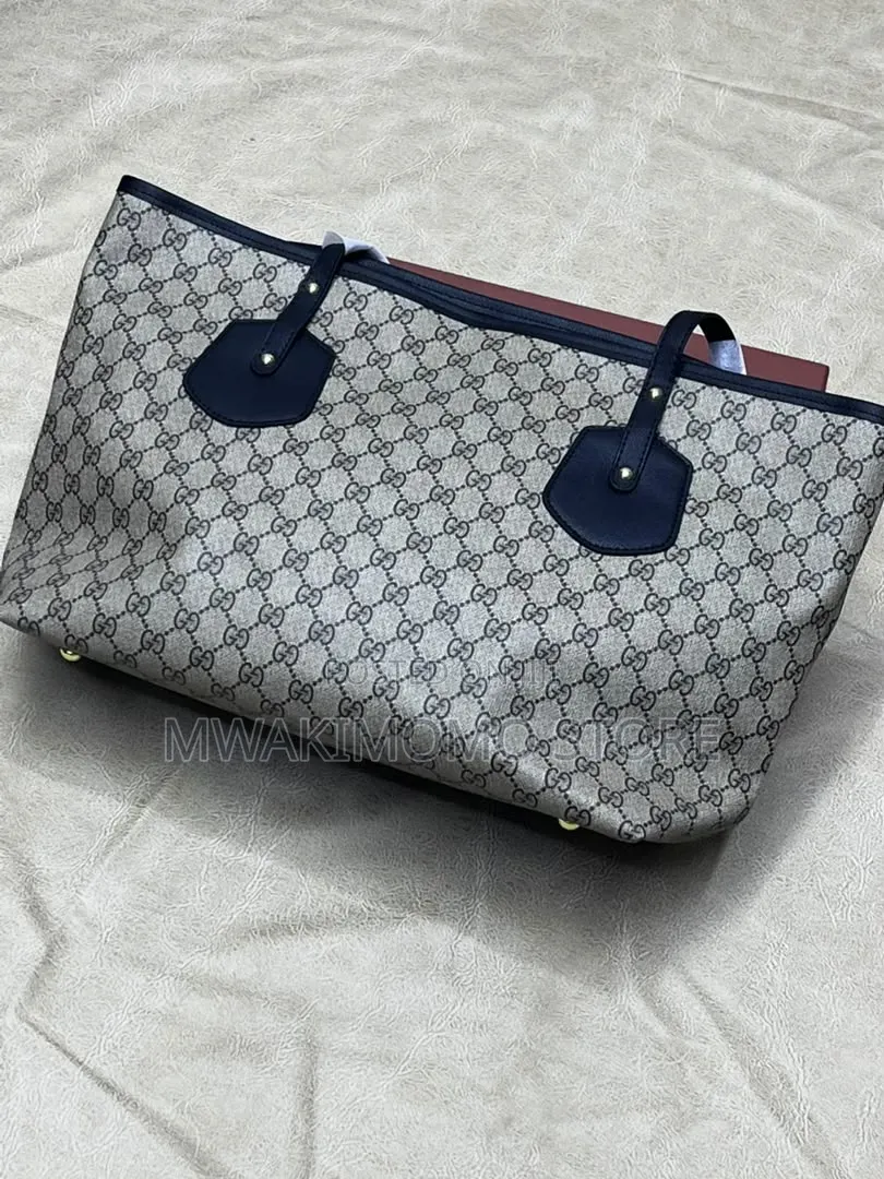 Gucci GG Supreme Canvas Tote Bag