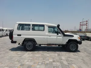 Toyota Land Cruiser 2018 Pearl