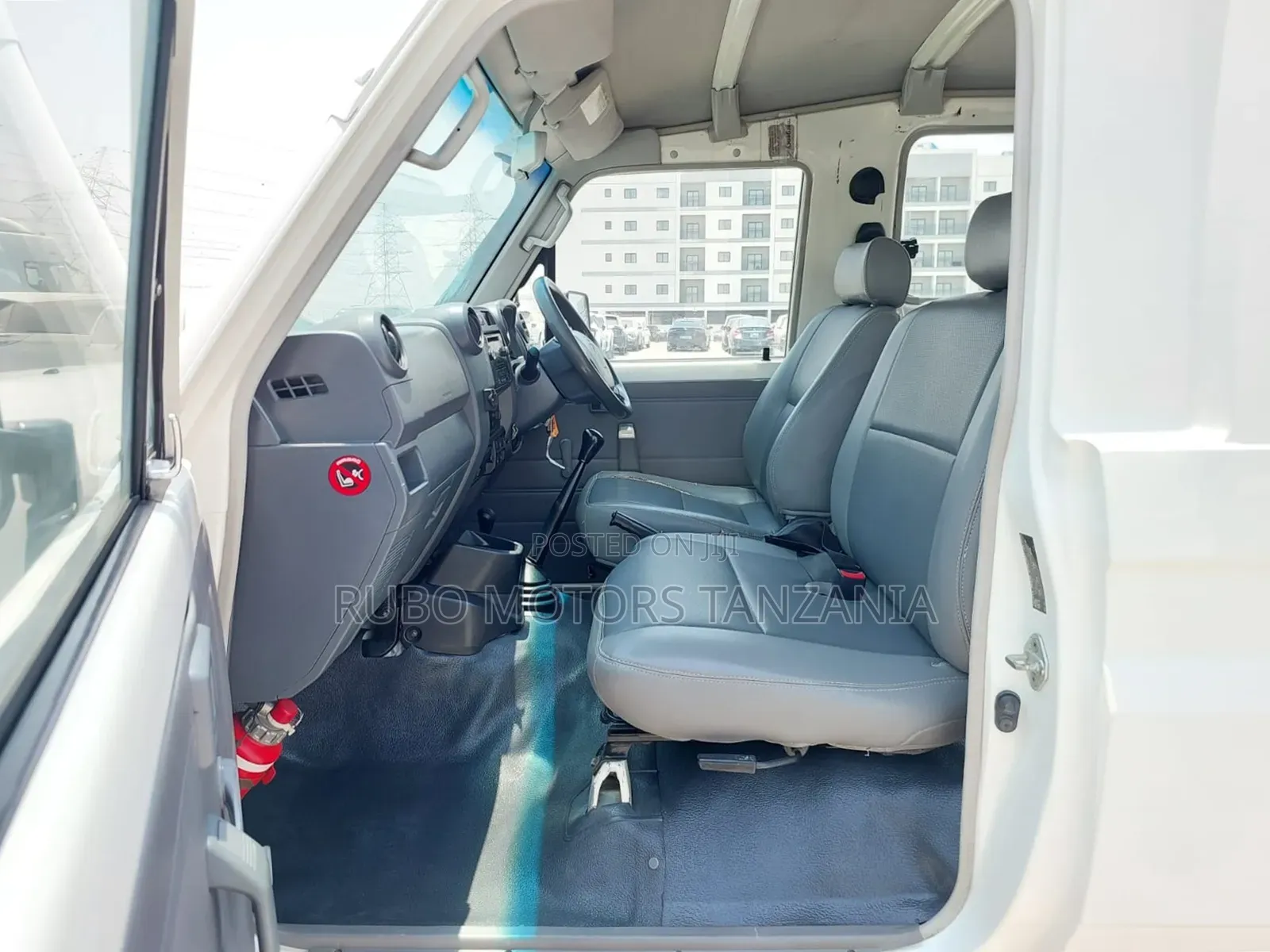 Toyota Land Cruiser 2018 Pearl