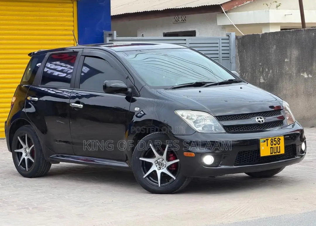 Toyota IST 2005 Black