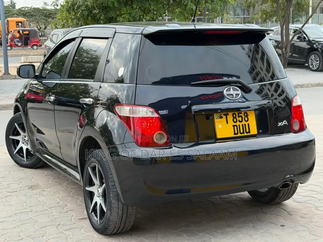 Toyota IST 2005 Black