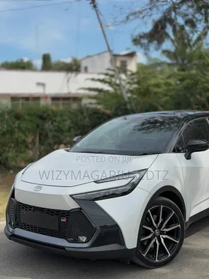 Toyota C-HR 2025 White