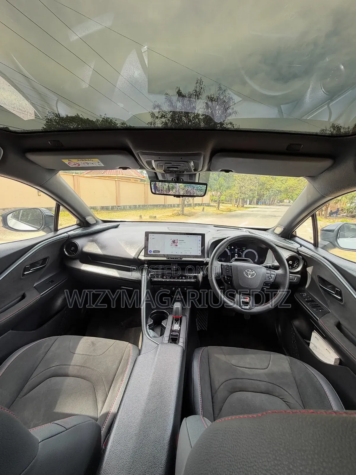 Toyota C-HR 2025 White
