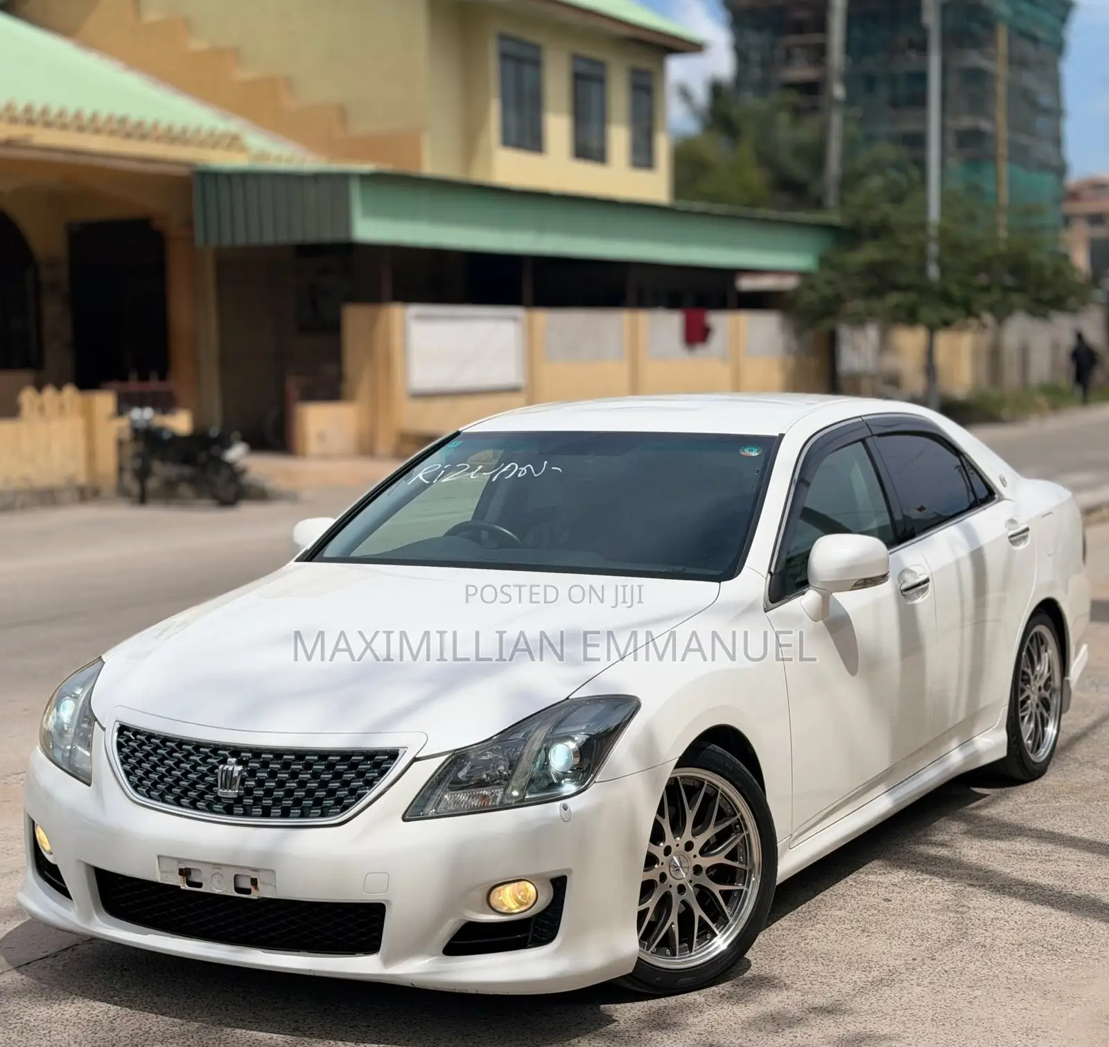 Toyota Crown 2009 White
