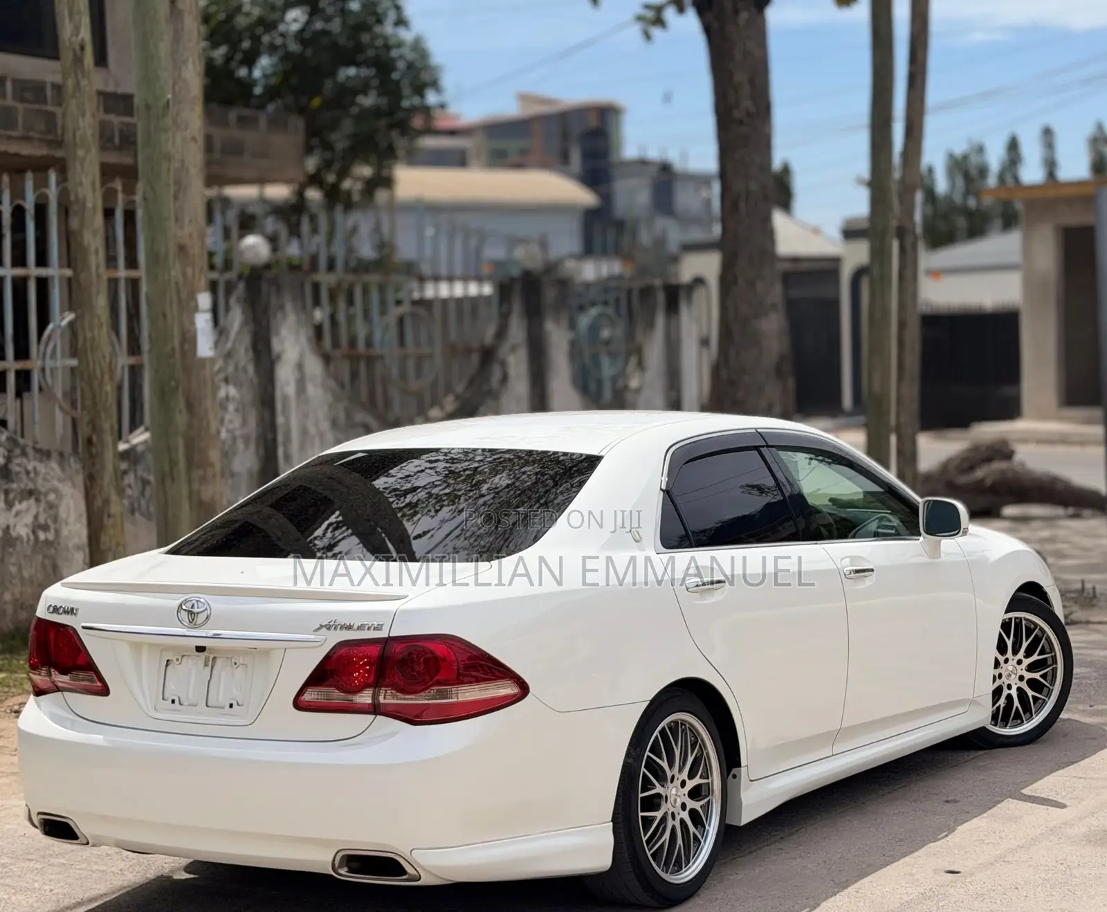 Toyota Crown 2009 White