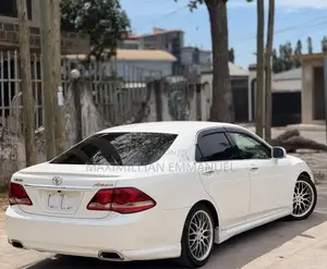 Toyota Crown 2009 White