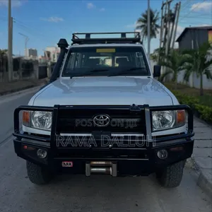 Toyota Land Cruiser 2020 White