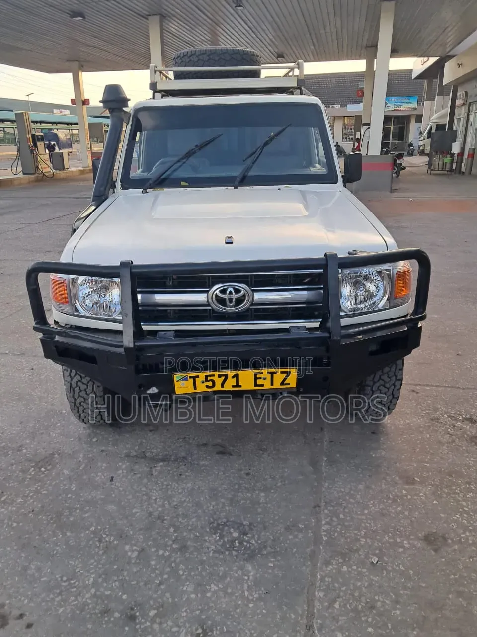 Toyota Land Cruiser 2013 White