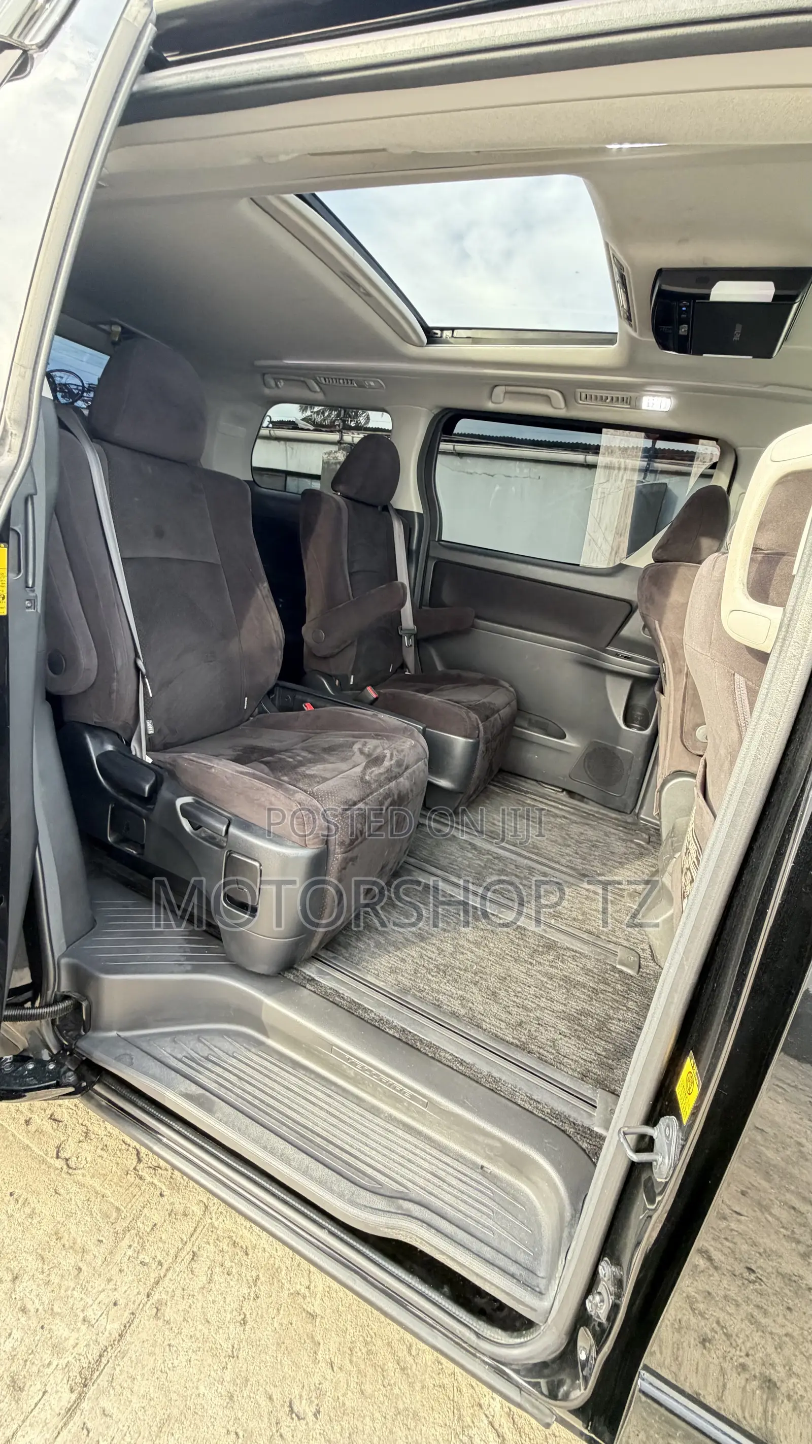 Toyota Vellfire V 2.4 FWD 7-Seater 2009 Black