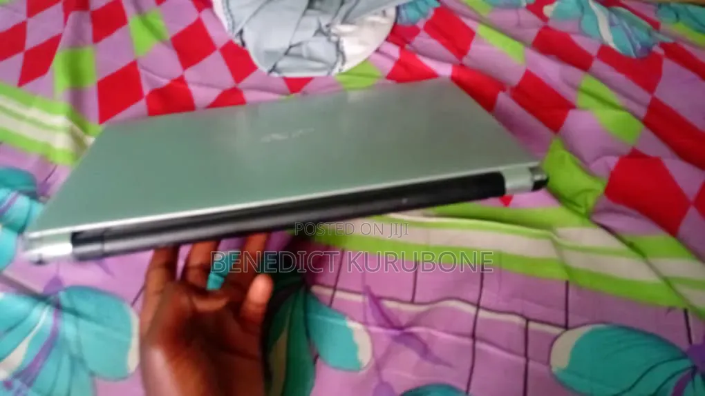 Laptop Acer Aspire V5-571 8GB Intel Core i5 HDD 512GB