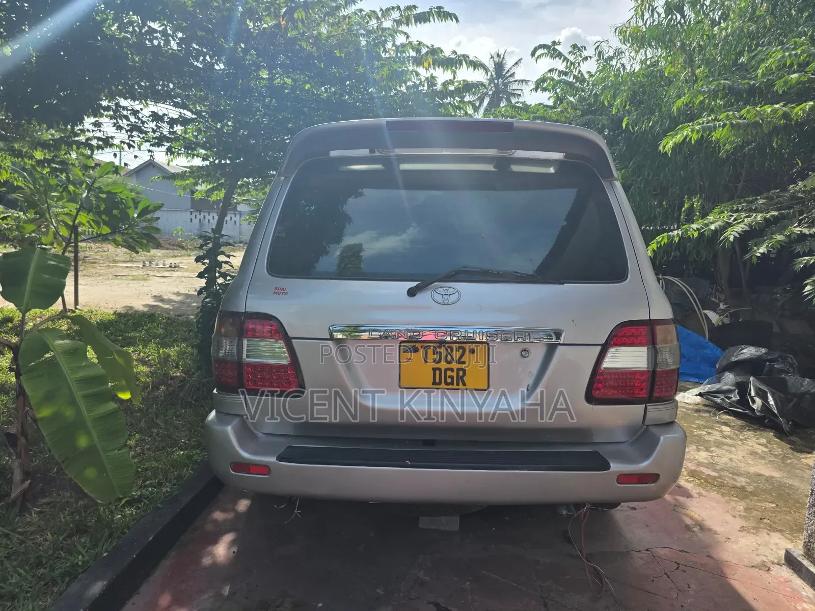 Toyota Land Cruiser Prado 2000 Ivory