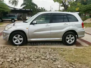 Toyota RAV4 Automatic 2000 Silver