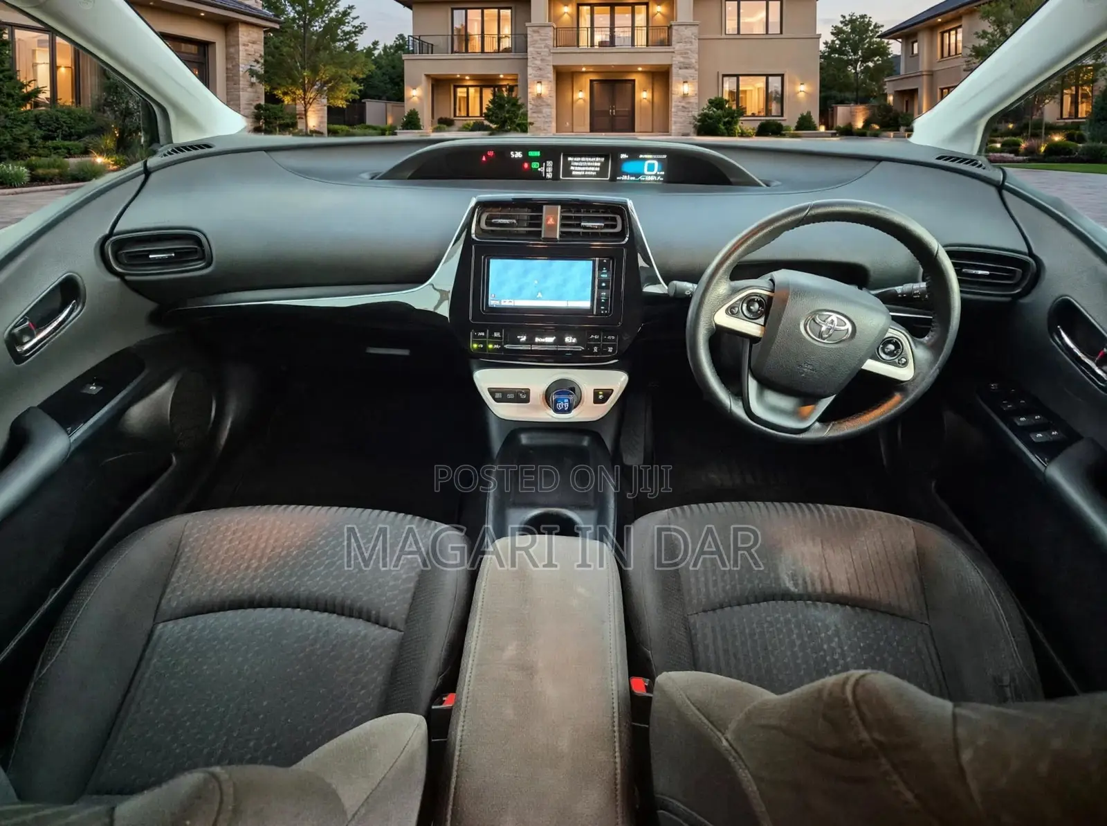 Toyota Prius Plug-In Hybrid 2017 White