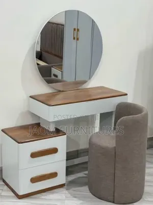Stunning Dressing Table.