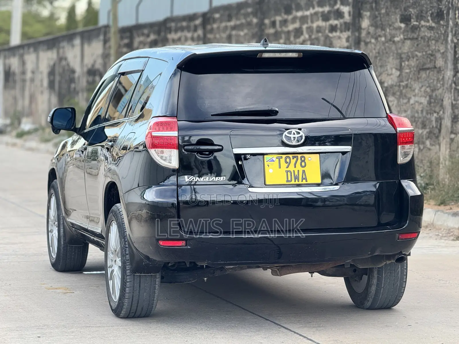Toyota Vanguard 2010 Black