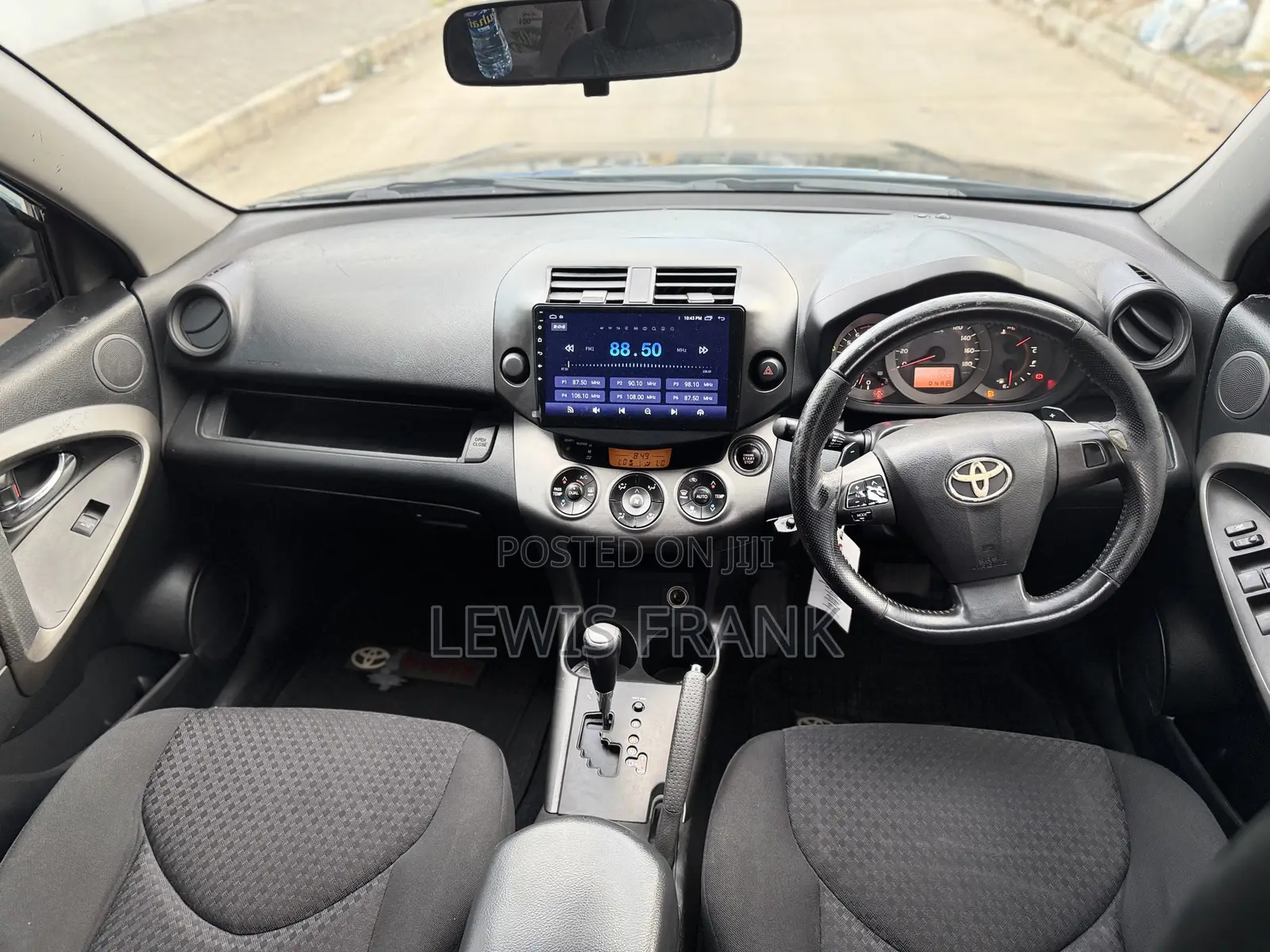 Toyota Vanguard 2010 Black