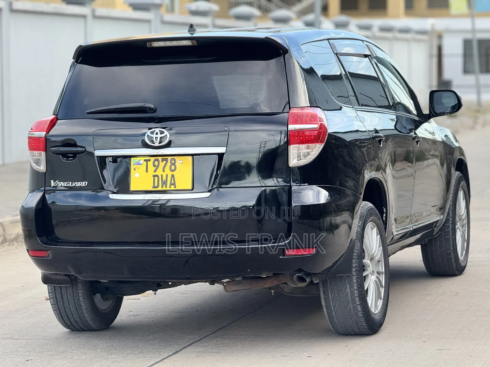 Toyota Vanguard 2010 Black