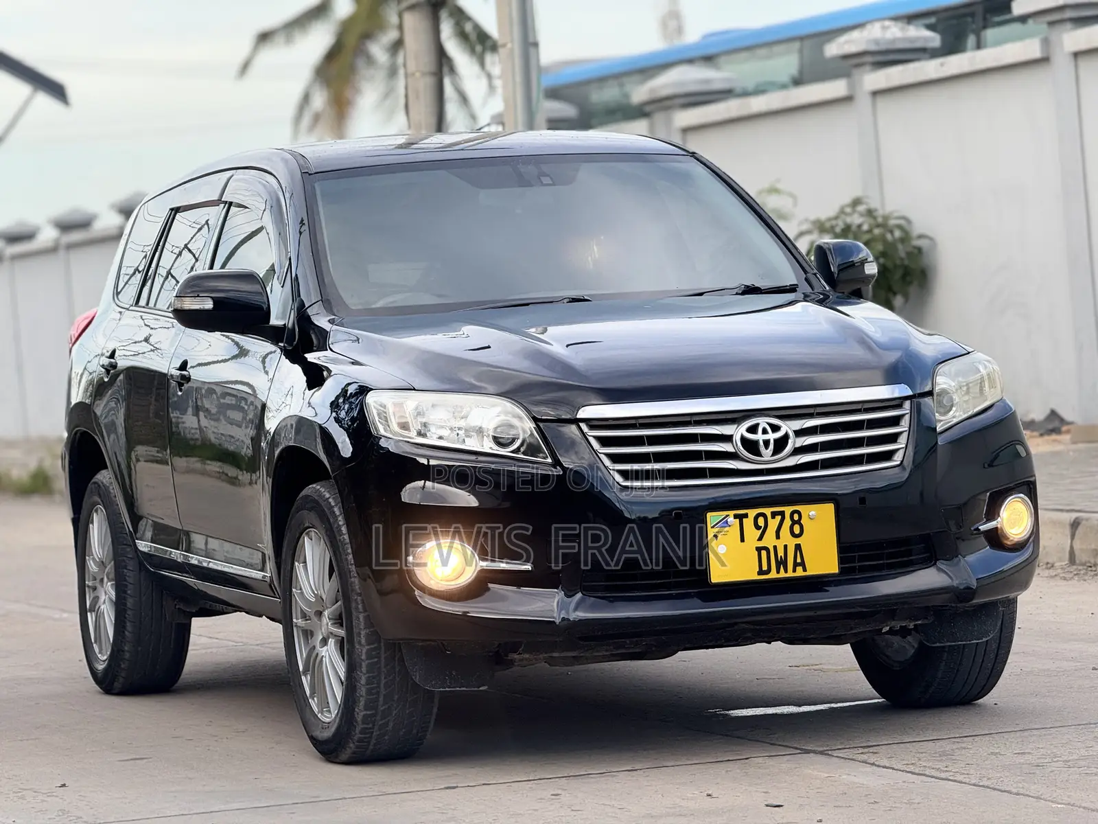 Toyota Vanguard 2010 Black
