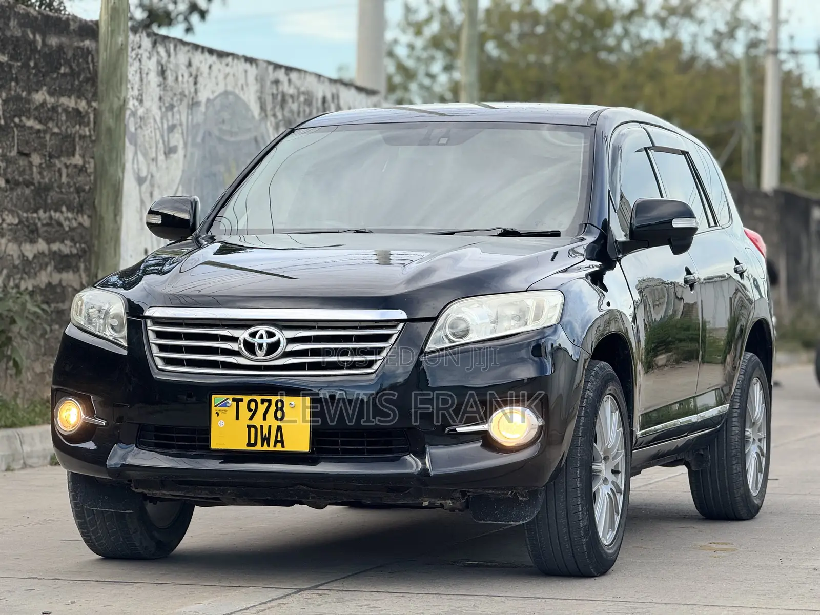 Toyota Vanguard 2010 Black