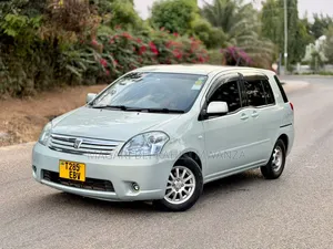 Toyota Raum 2005 Silver