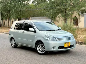 Toyota Raum 2005 Silver