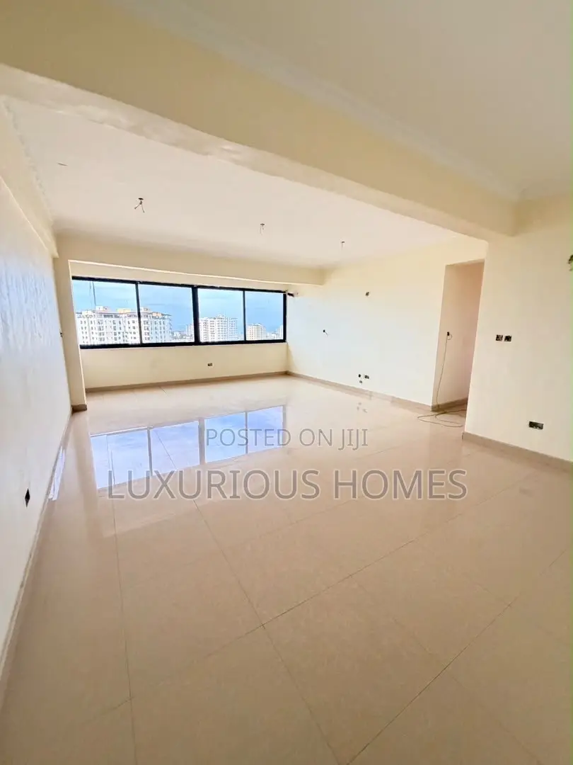 3bdrm Apartment in Upanga West for sale