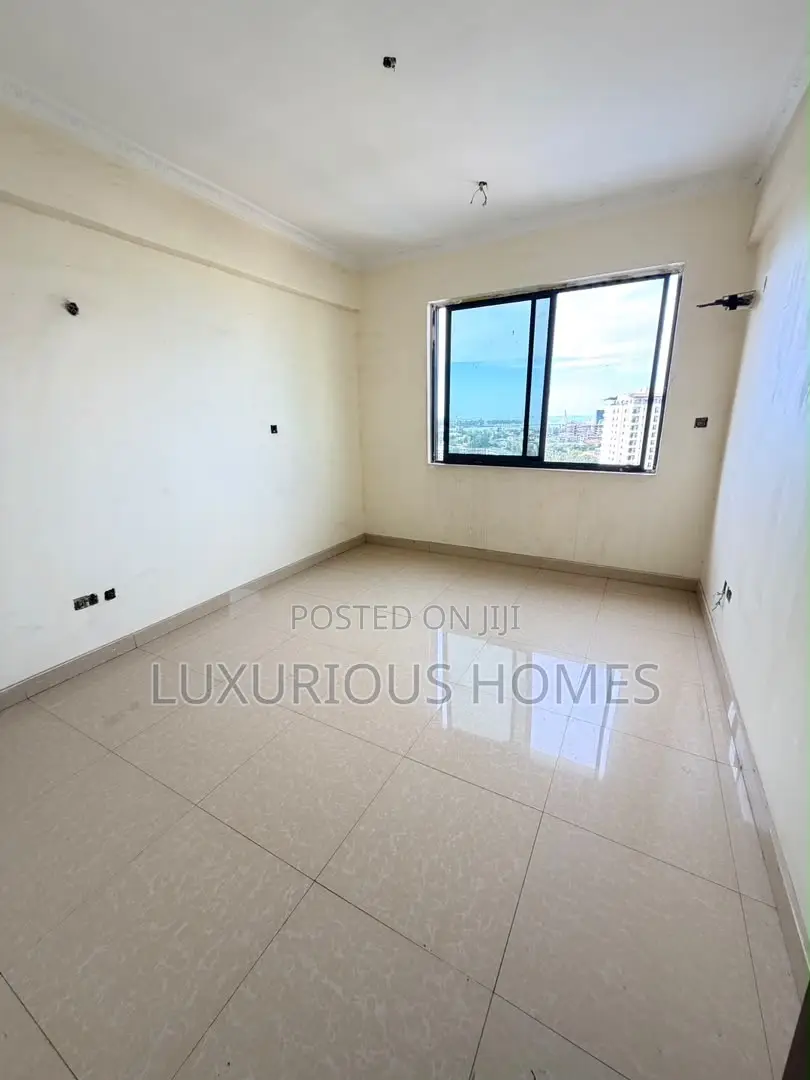 3bdrm Apartment in Upanga West for sale