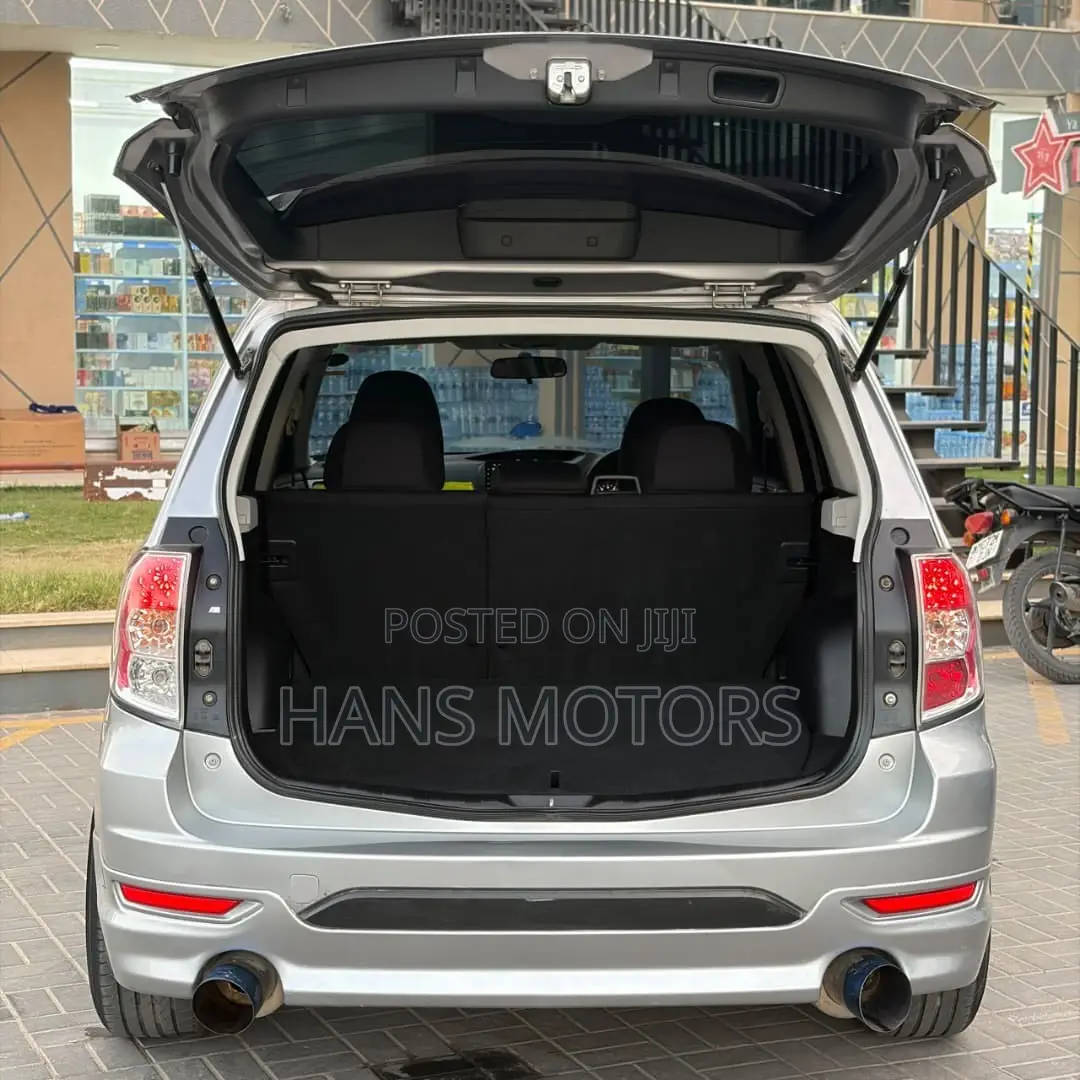 Subaru Forester 2011 Gray