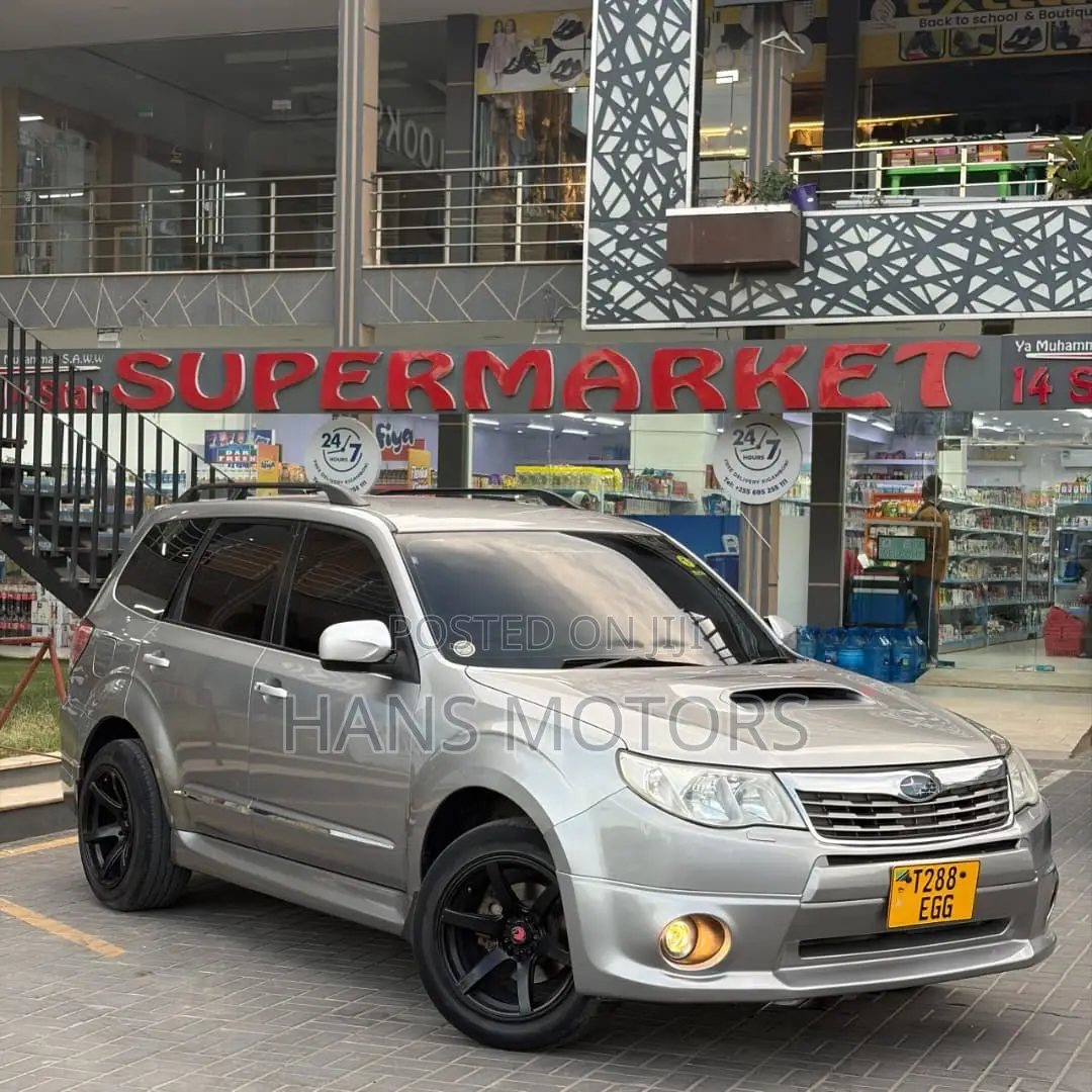 Subaru Forester 2011 Gray