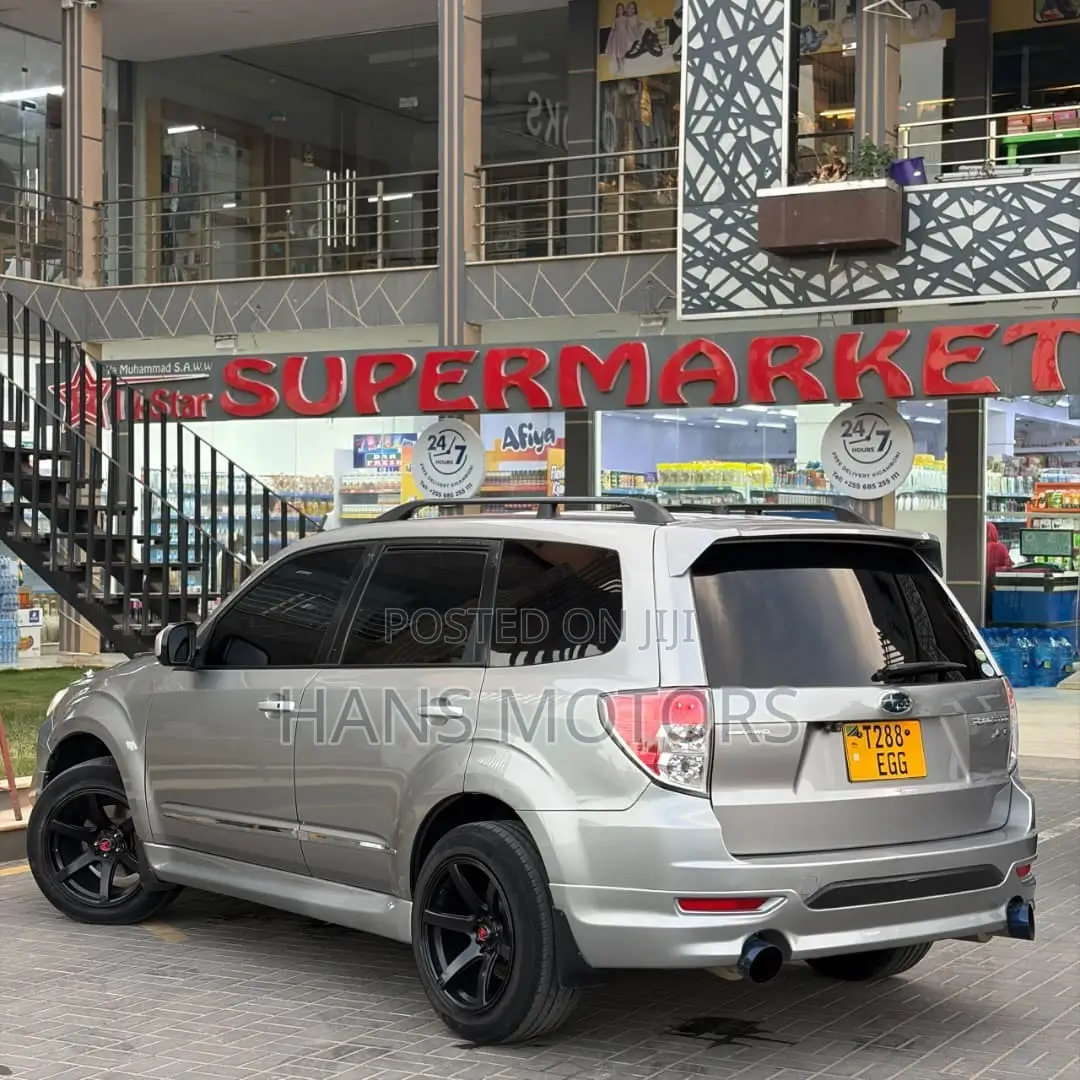 Subaru Forester 2011 Gray