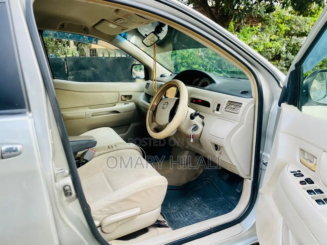 Toyota Raum 2004 Silver