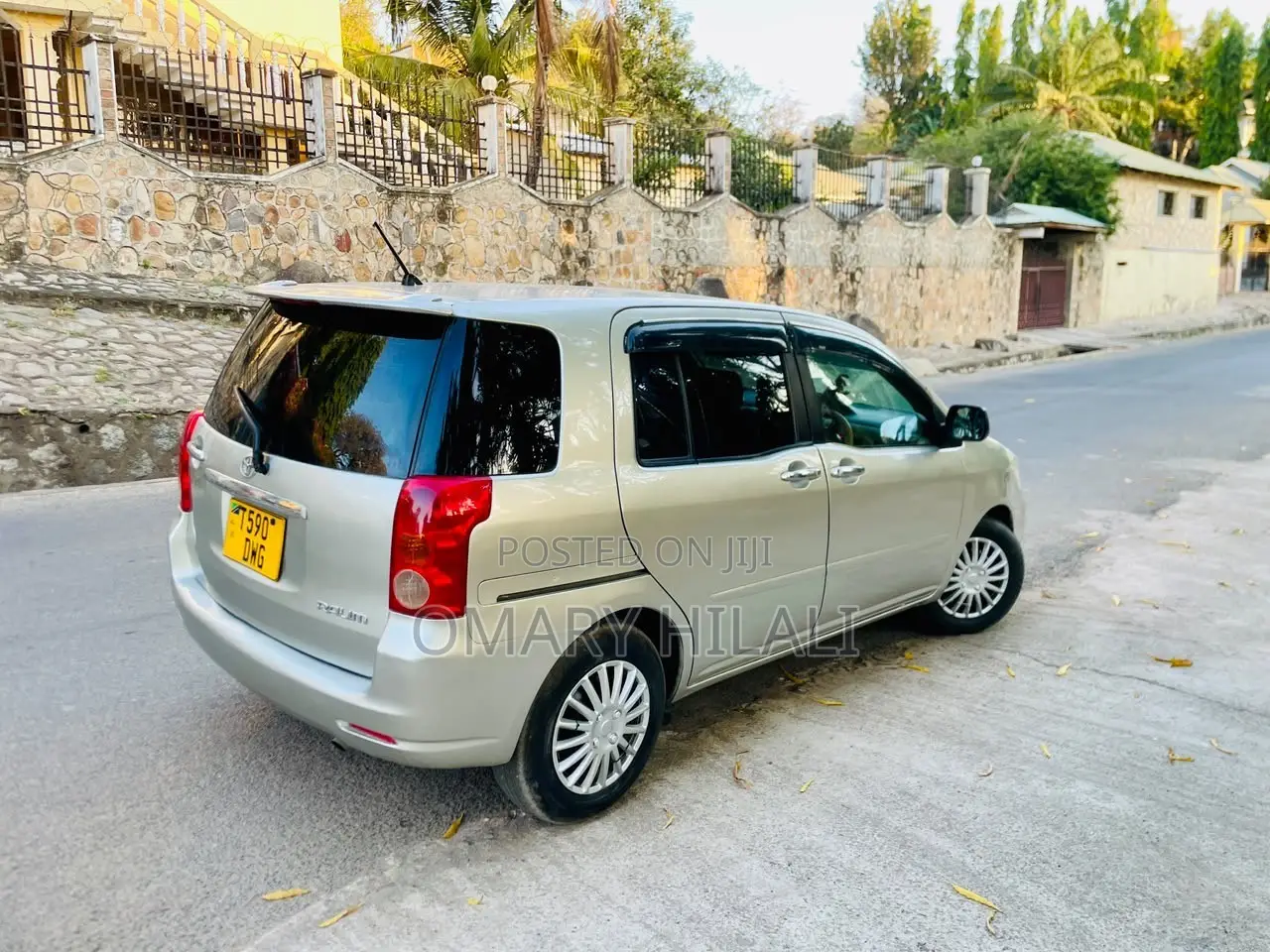 Toyota Raum 2004 Silver