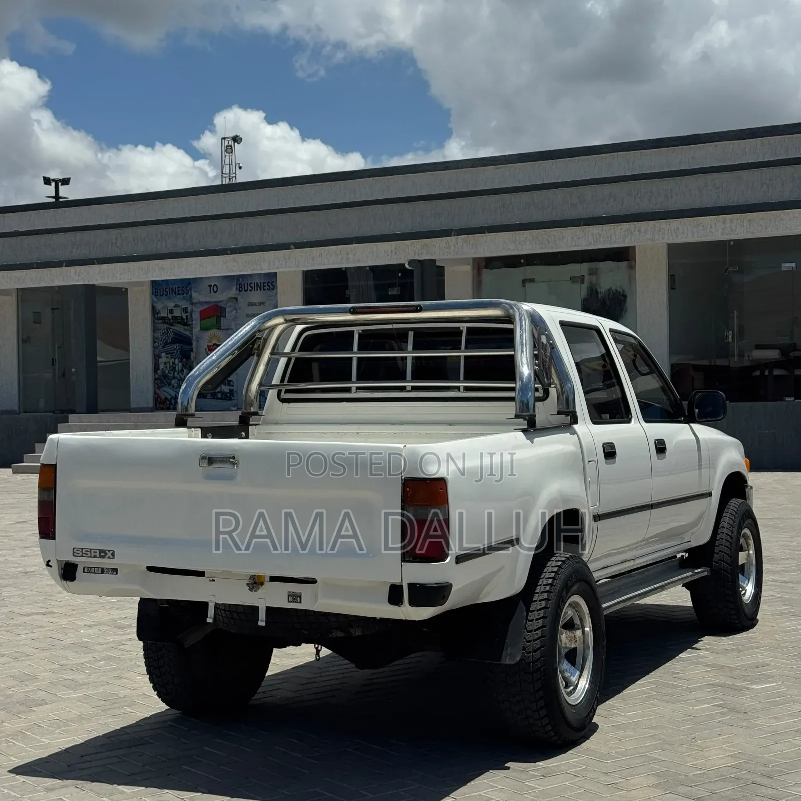 Toyota Hilux 1999 White