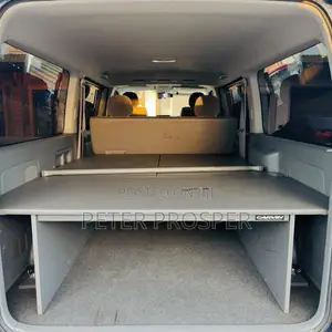 Toyota HiAce 2005 Blue