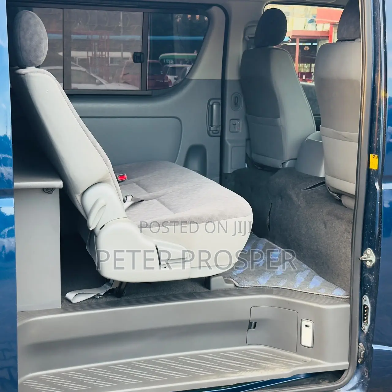 Toyota HiAce 2005 Blue