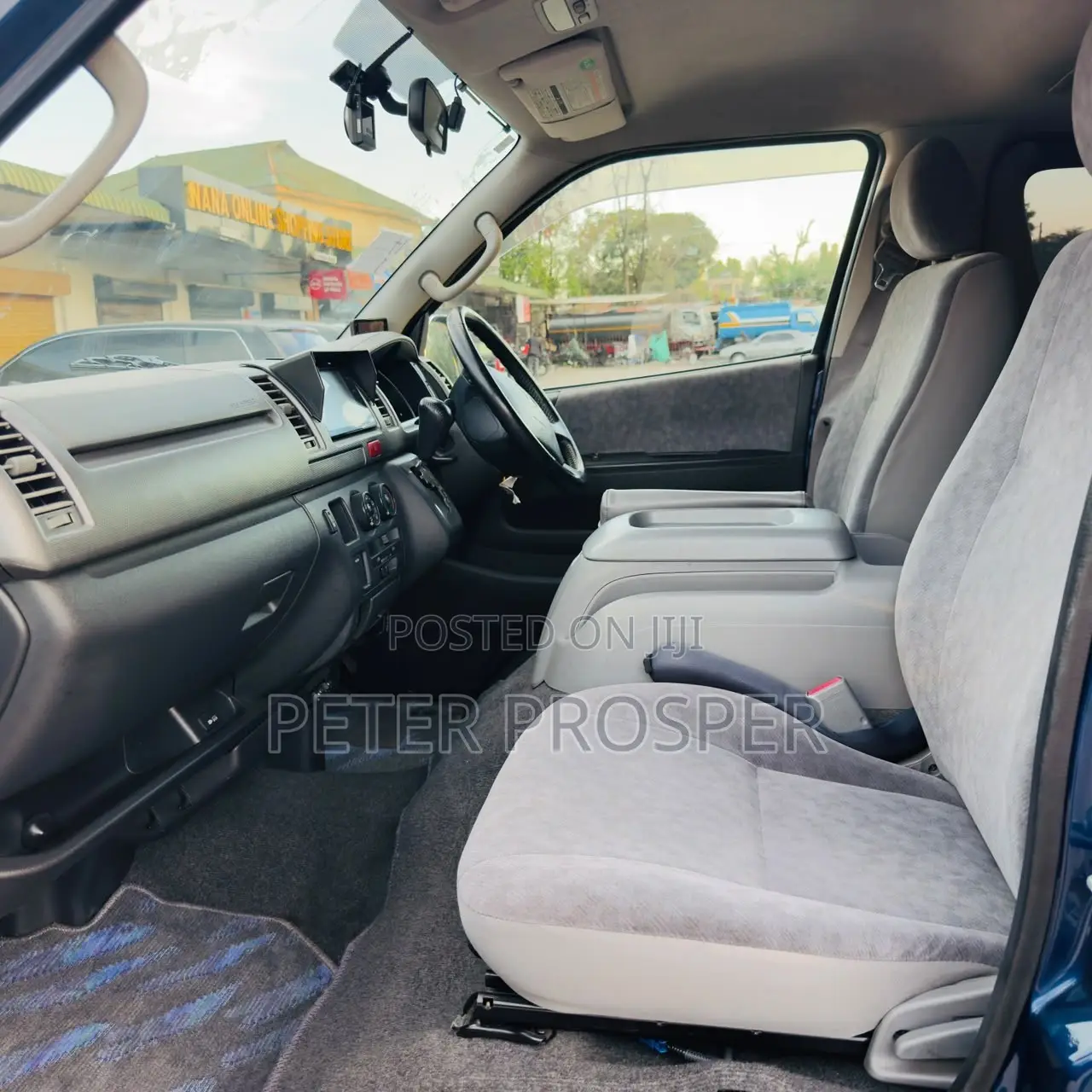 Toyota HiAce 2005 Blue