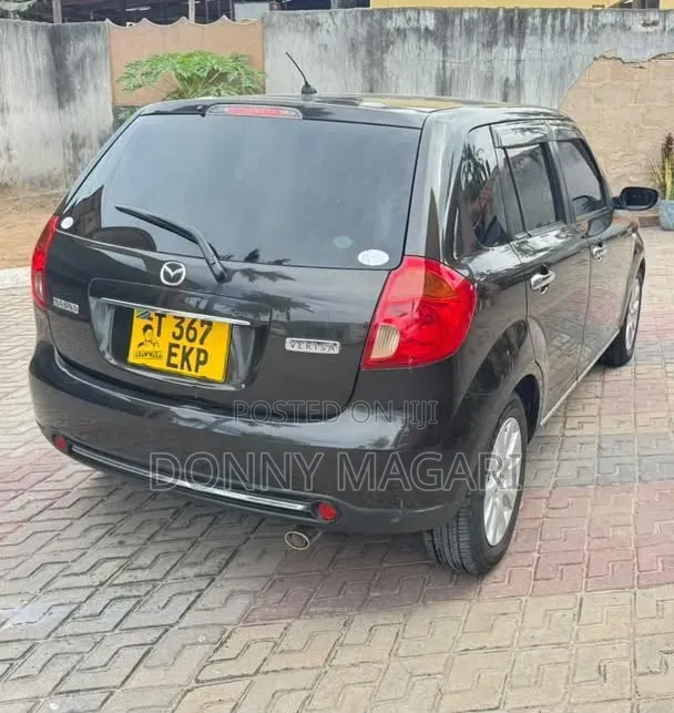 Mazda Verisa 2009 Black