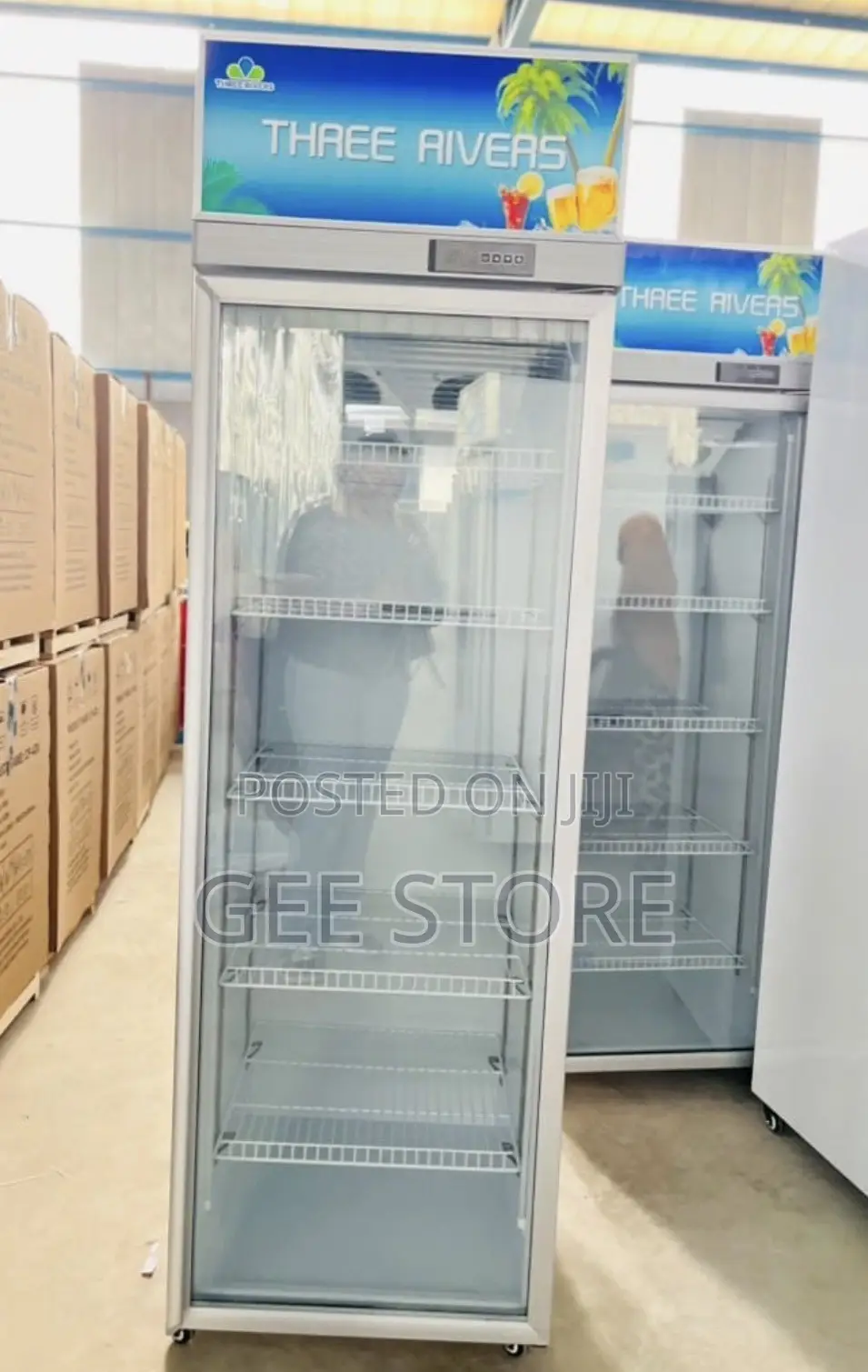 Three Rivers Showcase Fridge 420L