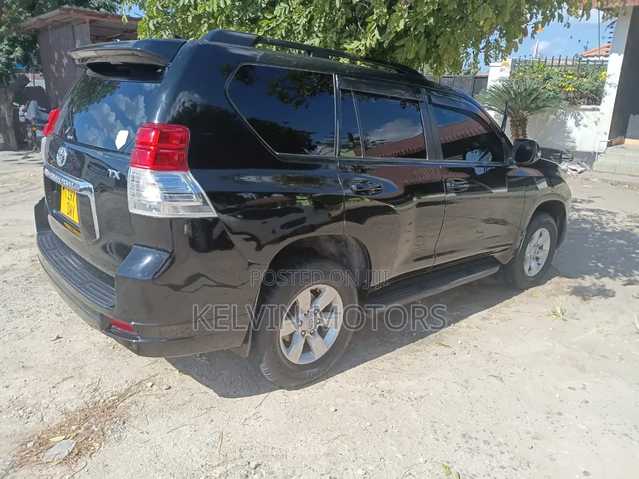 Toyota Land Cruiser Prado 2011 Black