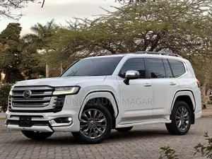 Toyota Land Cruiser 2023 Pearl