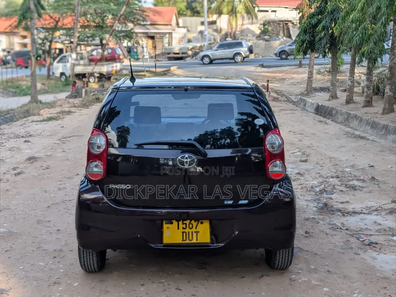 Toyota Passo 2011 Burgundy