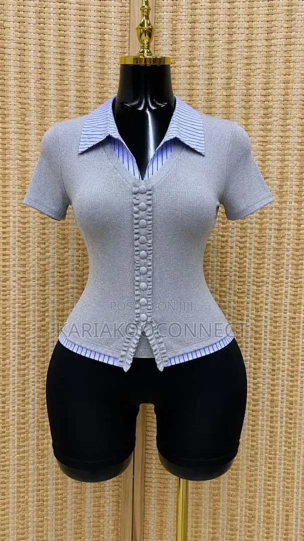 Women's Knit Collared Button-Front Top