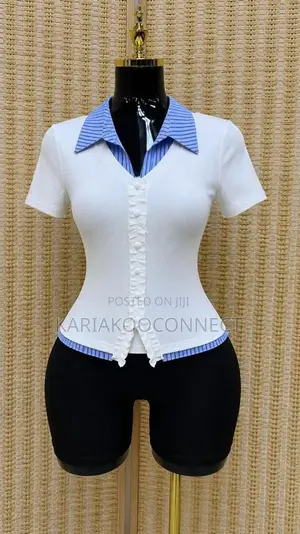 Women's Knit Collared Button-Front Top