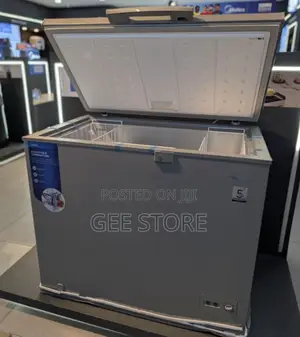Midea Chest Freezer 250L
