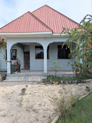 3bdrm House in Songasi, Kinyerezi for rent