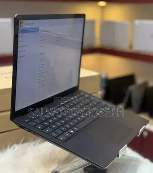 New Laptop Microsoft Surface Laptop 3 8GB Intel Core i5 SSD 256GB