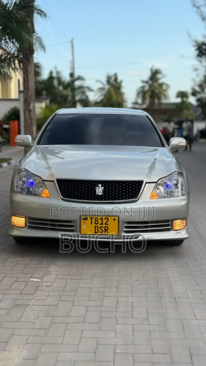 Toyota Crown 2006 Silver