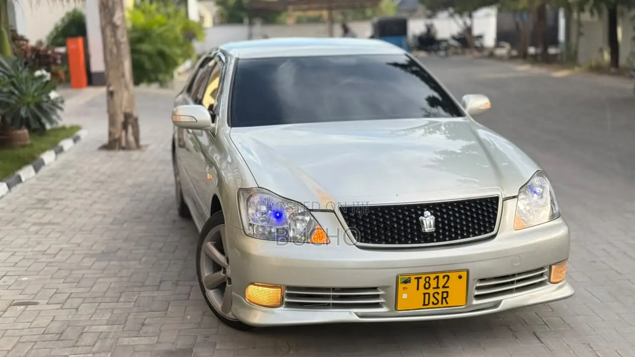 Toyota Crown 2006 Silver