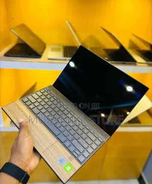 New Laptop HP Envy 13 16GB Intel Core i7 SSD 1T